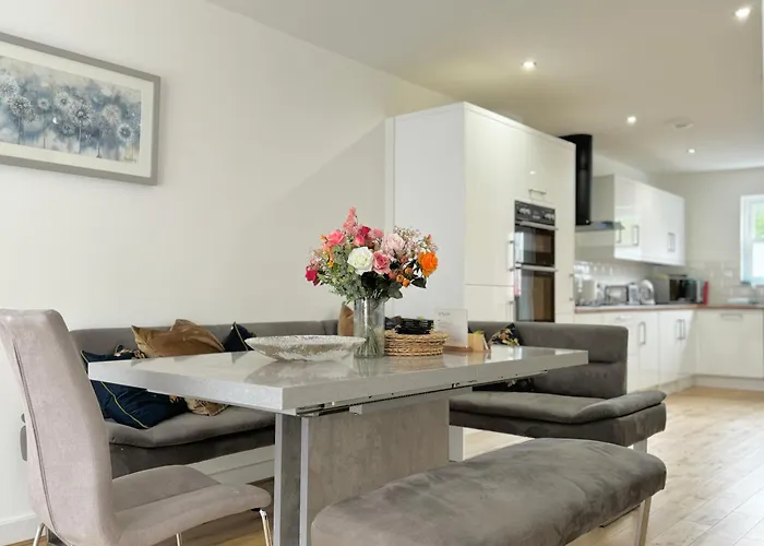 The Kipling Inn, 4 - Bed, Sleeps 7, Pets Welcome