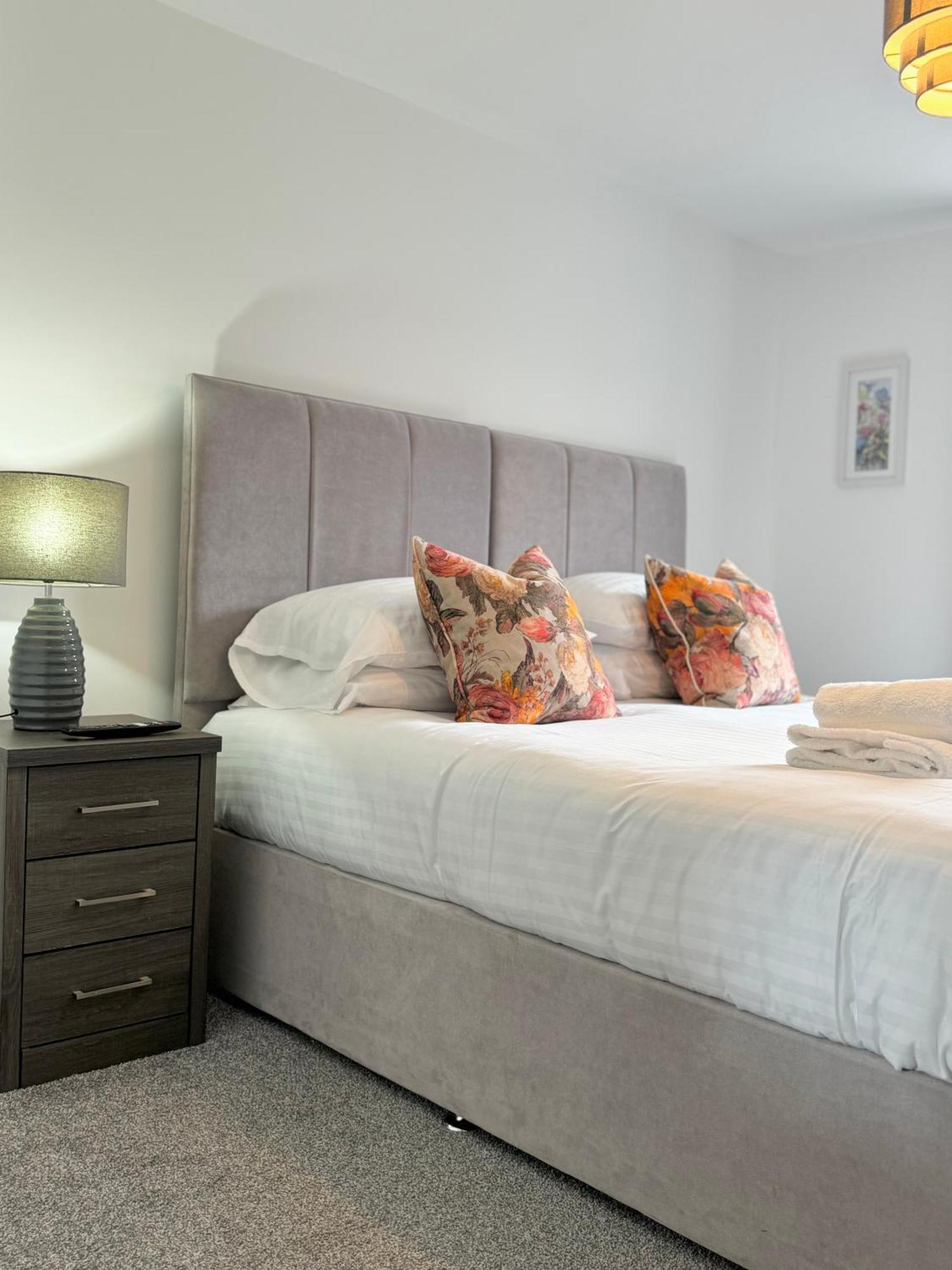 The Kipling Inn, 4 - Bed, Sleeps 7, Pets Welcome *