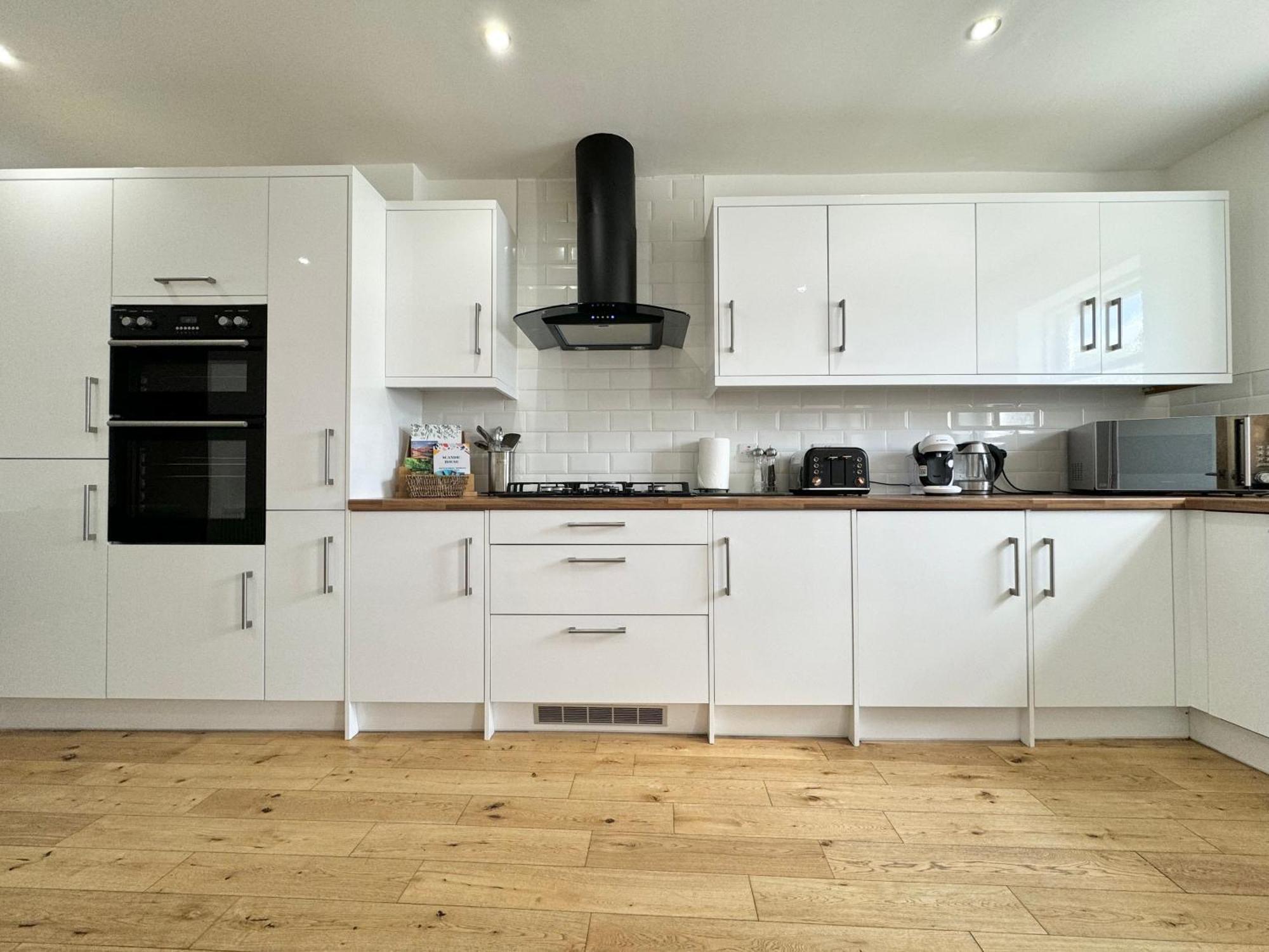 The Kipling Inn, 4 - Bed, Sleeps 7, Pets Welcome Ulverston